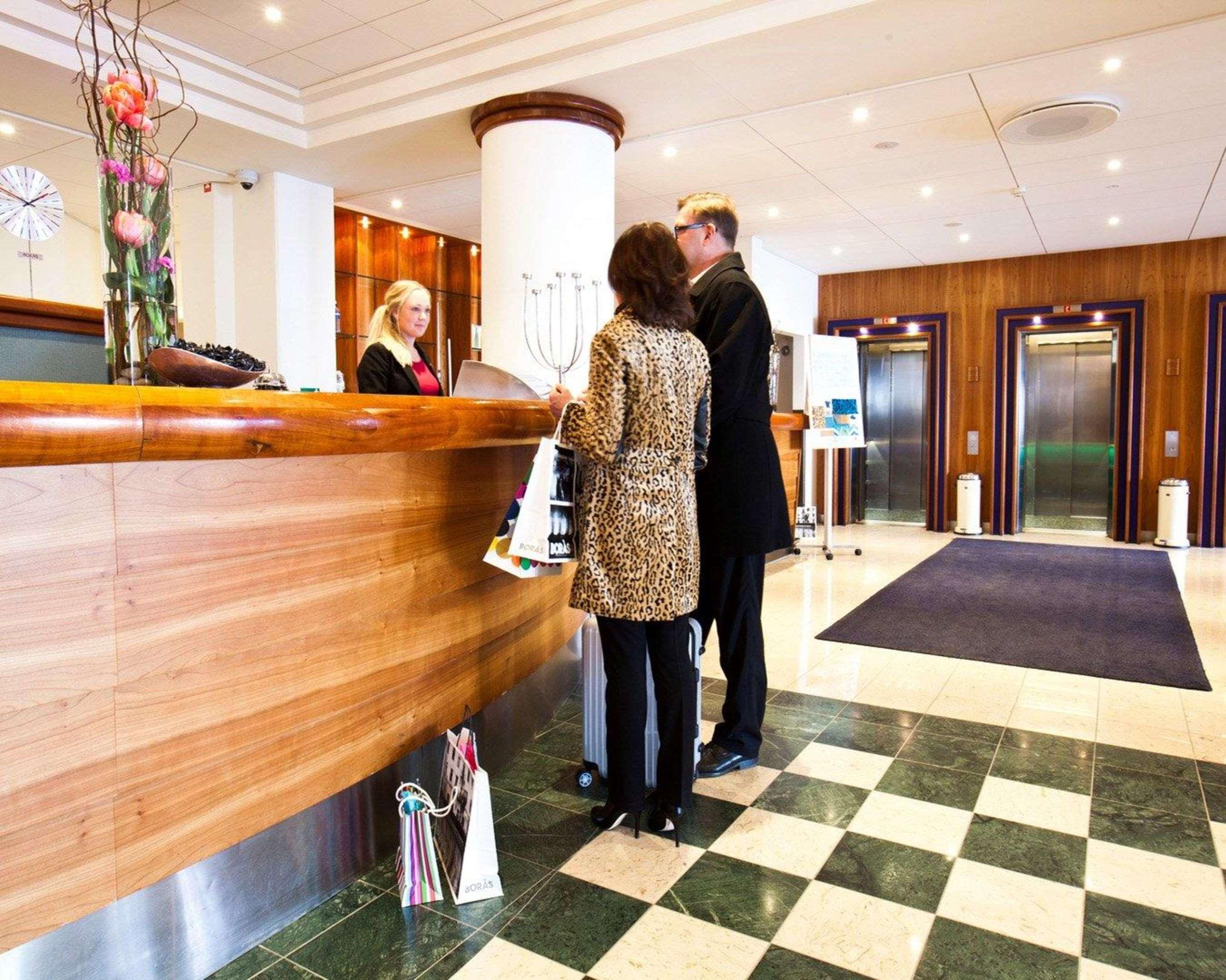 Hotel Quality Grand, 4*